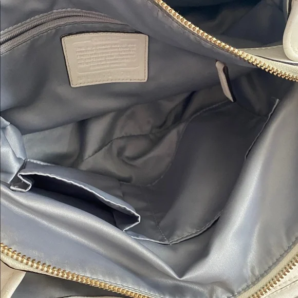 Coach Shoulder Bag - Picture 13 of 16